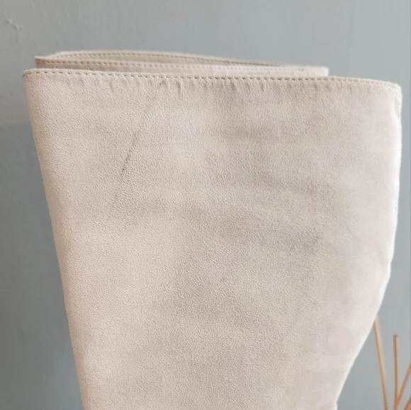 Cream Winter White Faux Suede Knee High Boots Size 6. Like new condition. - Picture 7 of 7